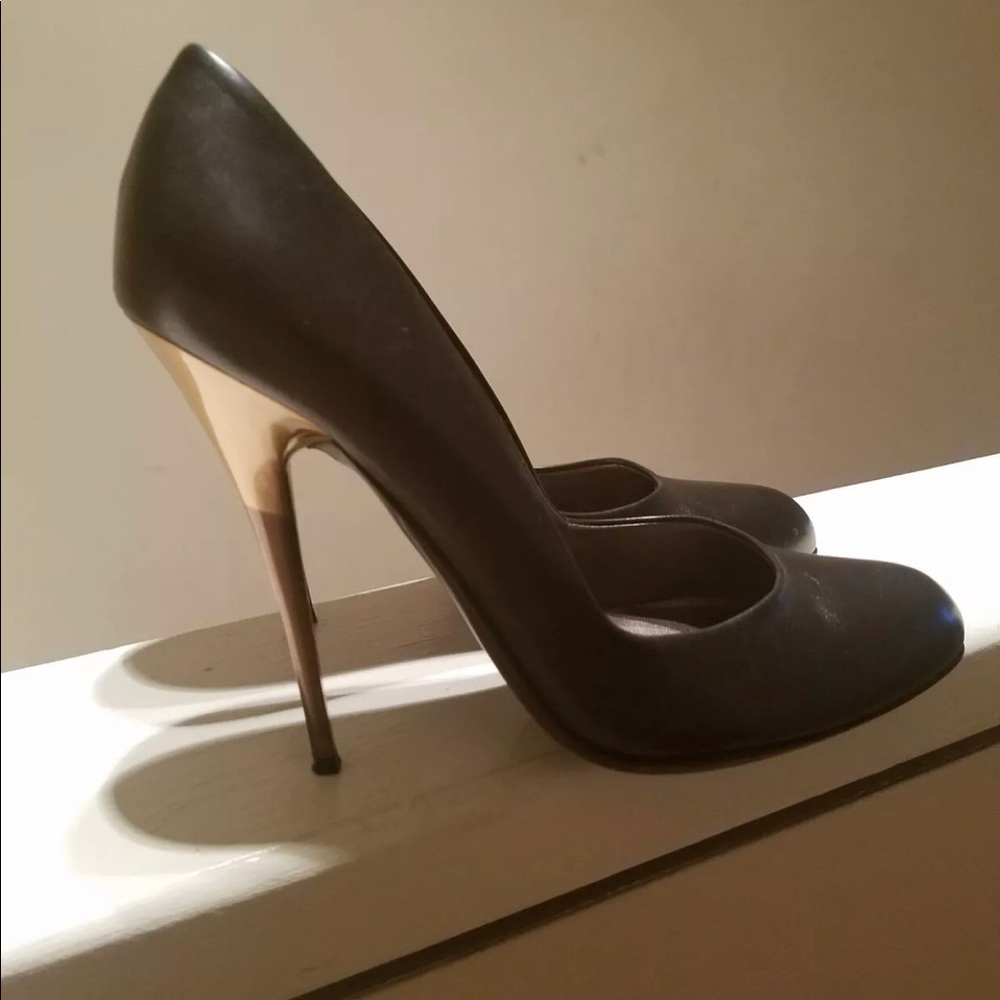 Salvatore Ferragamo pumps